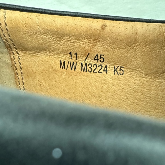 Børn navy leather slip-on mens rubber soled loafers/shoes.  Size 11/45 M/W. - Picture 8 of 8